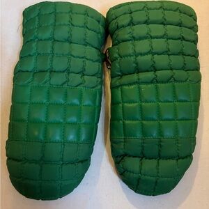 Green Quilted Stylish Mittens